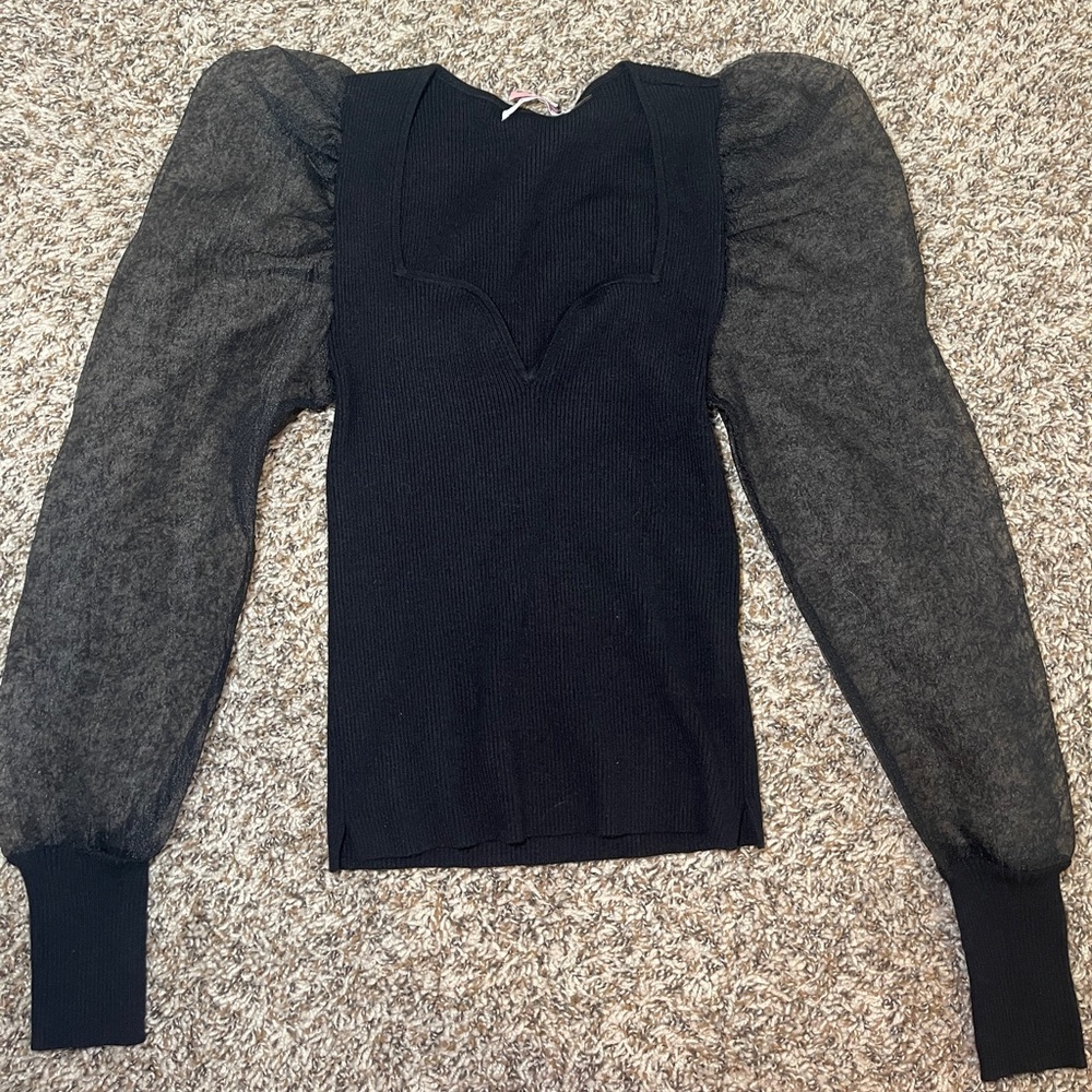 Idem Ditto black puff long sleeve top size small